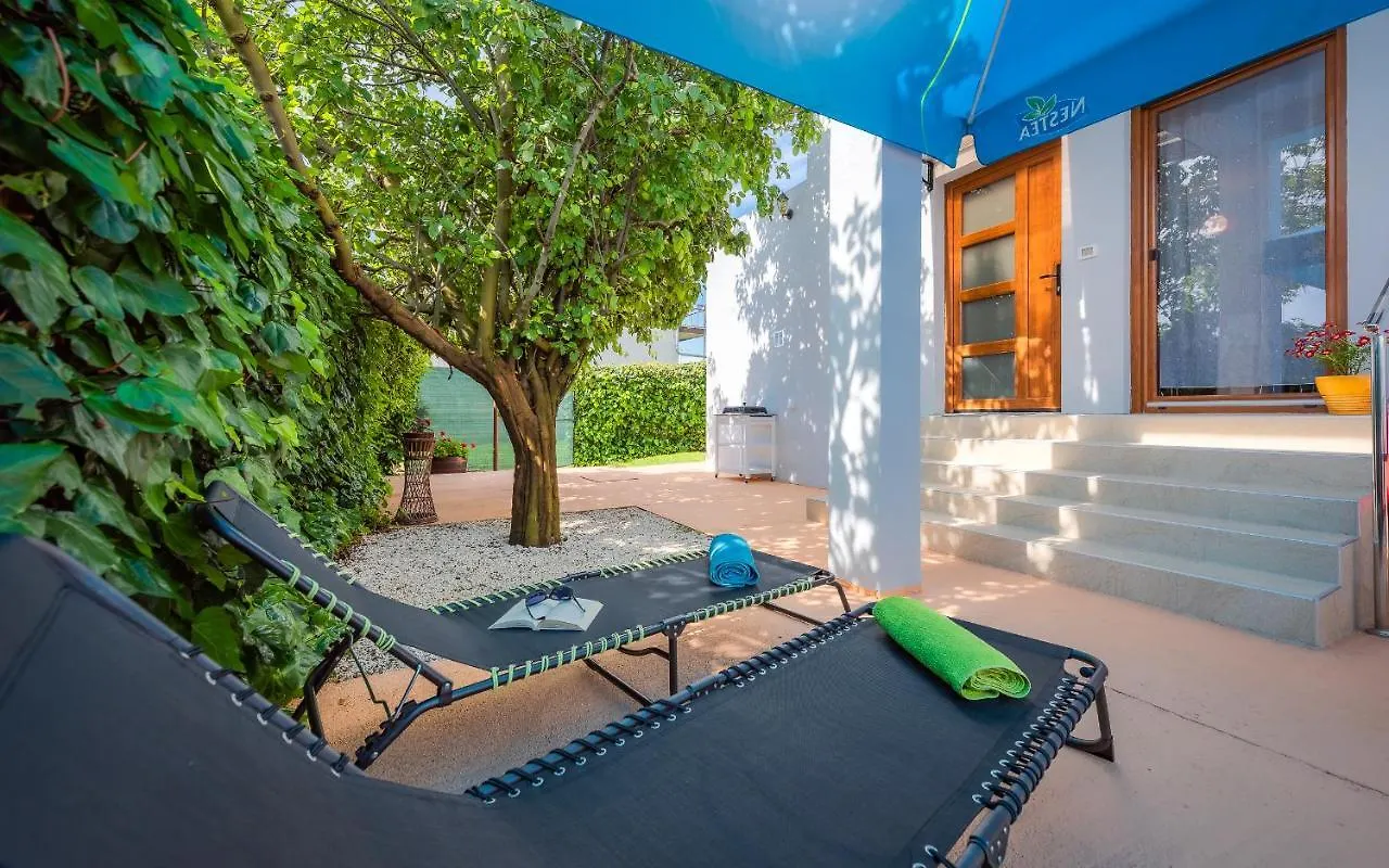 Apartman Summer Breeze Marcana Apartment