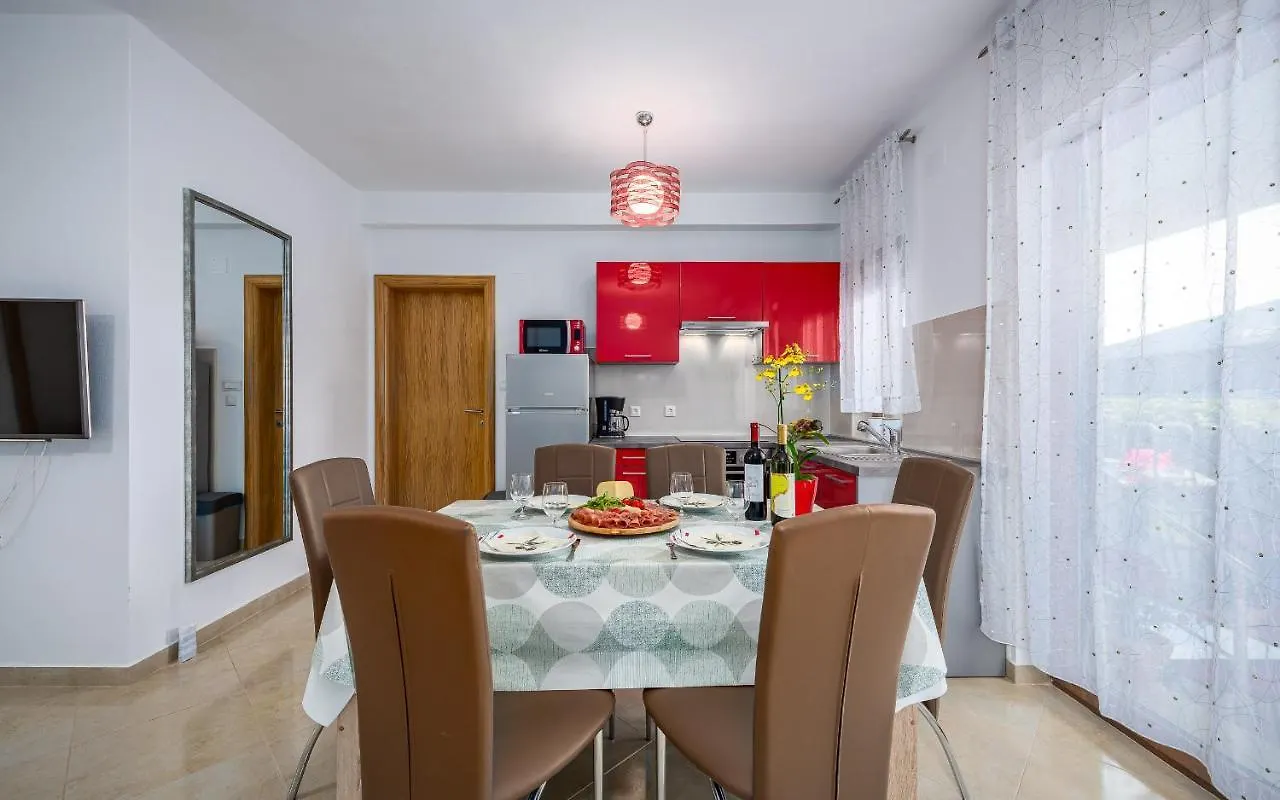 Apartman Summer Breeze Marcana 0*,  Croatia